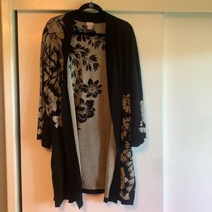 Chico’s luxurious black kimono style cardigan